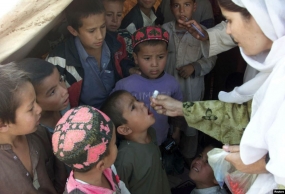سبعة ملايين طفل في أفغانستان يهددون الجوع بسبب الإغلاق