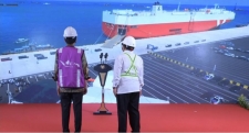 President Jokowi huldigt de haven van Patimban in