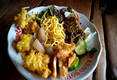 Rujak Gamel : Heerlijke Typische Cirebon-salade