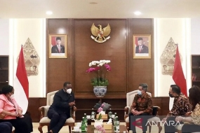 Le vice-président du Zimbabwe visite l&#039;Indonésie pendant une semaine
