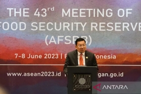 Chef de Bapanas Arief Prasetyo Adi lors de la réunion du Conseil de la réserve de sécurité alimentaire de l&#039;ASEAN (AFSRB) à Bogor, mercredi (7/6/2023). ANTARA/HO-Bapanas.