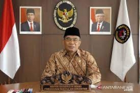 Le ministre coordinateur du développement humain et de la culture a déclaré que l&#039;Indonésie ajusterait la décision de l&#039;OMS concernant le COVID-19