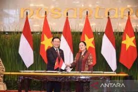 Président du Conseil représentatif du peuple indonésien a signé un protocole d&#039;accord de coopération avec le parlement vietnamien