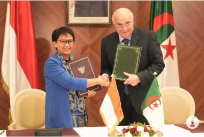 Jakarta (ANTARA) - La ministre indonésienne des Affaires étrangères, Retno Marsudi, est venue en mission économique lors de sa visite en Algérie pour rencontrer le ministre des Affaires étrangères Ahmed Attaf.