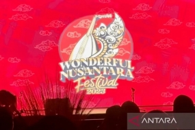 Le Wonderful Nusantara Festival 2023 présente les arts et la culture indonésiens et malaisiens à travers diverses danses au Heritage Sultan Abu Bakar Complex à Johor Bahru, Malaisie, dimanche (4/6/2023).  ANTARA/Virna P Setyorini.