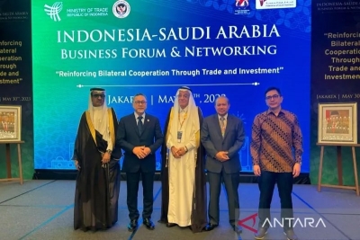 Le ministre du Commerce (Mendag) Zulkifli Hasan inaugure le &quot;Forum d&#039;affaires et réseautage Indonésie-Arabie saoudite&quot; à Jakarta, mardi (30/5/2023). ANTARA/Maria Cicilia Galuh/aa.