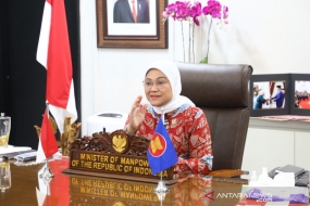 La ministre indonésienne de la main-d&#039;œuvre demande à l&#039;ASEAN de protéger les travailleuses pendant une pandémie.