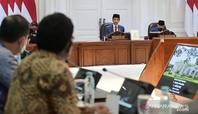 Le président Jokowi demande que les engagements d&#039;investissement du PEA et du Royaume-Uni soient escortés