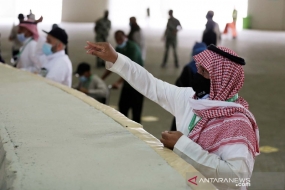 L&#039;Arabie saoudite commence à accepter les pèlerins  étrangers de la Omra qui ont été  vaccinés.