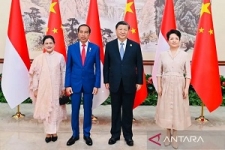 Président Joko Widodo a rencontré Xi Jinping à son arrivée en Chine