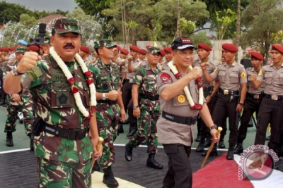 TNI et la police indonésienne garantissent un climat des affaires propice