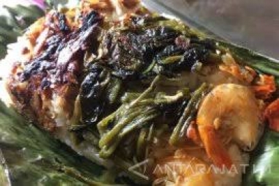 ‘’Nasi Serpang’’, ou le riz de Serpang, l&#039;une des spécialités de Bangkalan, Madura