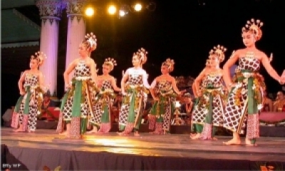 La danse de Bedhaya Sang Amurwabhumi