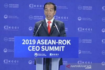 Trois choses à faire face à la récession, a déclaré Jokowi au Sommet ROK-ASEAN