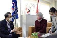 Le maire de la ville de Meguro étudie une coopération avec l&#039;école indonésienne de Tokyo