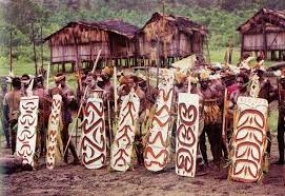 Bauzi-Stamm in Papua