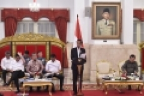 Präsident Joko Widodo ruft  seine Minister auf , im politischen Jahr weiter zu arbeiten