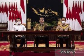 Präsident Jokowi hob offiziell die Verhängung von Beschränkungen für Gemeinschaftsaktivitäten / PPKM auf