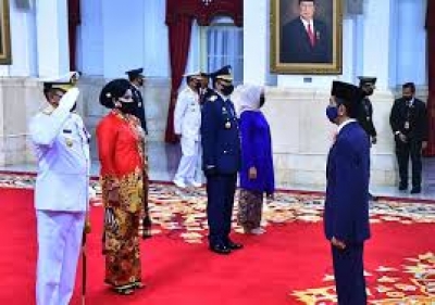 Präsident Joko Widodo ernannt Admiral Yudo Margono zum Stableiter der Seestreitkraefte und Marschall  Fadjar Prasetyo zum Stableiter der Luftwaffe