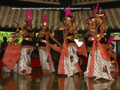 Der Tanz Bedhaya Sang Amurwabhumi