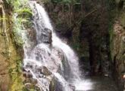 Der Wasserfall Guruh Gemurai in Riau