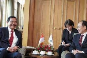 Minister Luhut traf den stellvertretenden Premierminister von Südkorea, um über Investitionen in Elektrofahrzeuge  zu sprechen