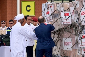 Präsident Joko Widodo weihte Lieferung humanitärer Hilfe für Ägypten und den Sudan ein.
