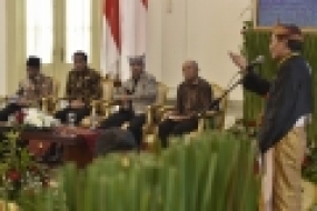 Präsidentenempfang der Könige und Sultane aus Indonesien im Bogor-Palast.