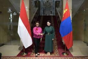 Indonesische und mongolische Außenministerinnen  diskutieren über eine verstärkte Zusammenarbeit zwischen den beiden Ländern