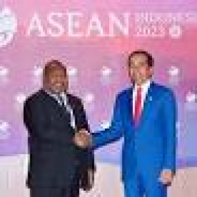 Bilaterales Treffen des Präsidenten Widodo  mit dem Premierminister von Papua-Neuguinea Marape