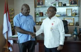 Die Provinzregierung Papua empfängt den Besuch vom  Regionalsekretär der papuaneuguinesischen Provinz Sandaun