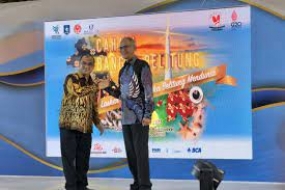 Das Handelsministerium eröffnet die Werbung im Laden  für Produkte von Bangka Belitung