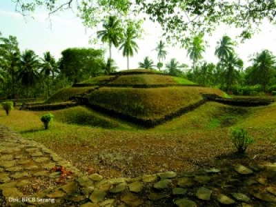 Der archäologische Garten “Pugung Raharjo”