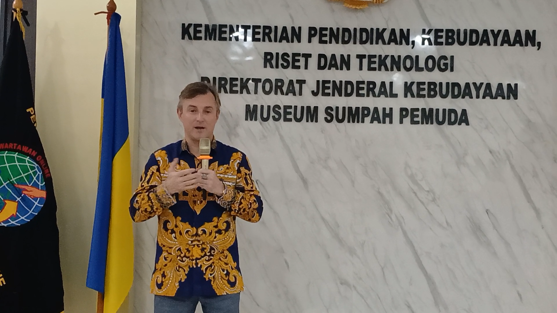 Duta Besar Ukraina untuk Indonesia, Vasyl Hamianin dalam Peringatan Hari Kebebasan Pers Sedunia dan 38 Tahun Bencana Chernobyl di Museum Sumpah Pemuda, Jakarta, Senin (6/5/2024). (Foto: VOI/Rama Shidqi P)