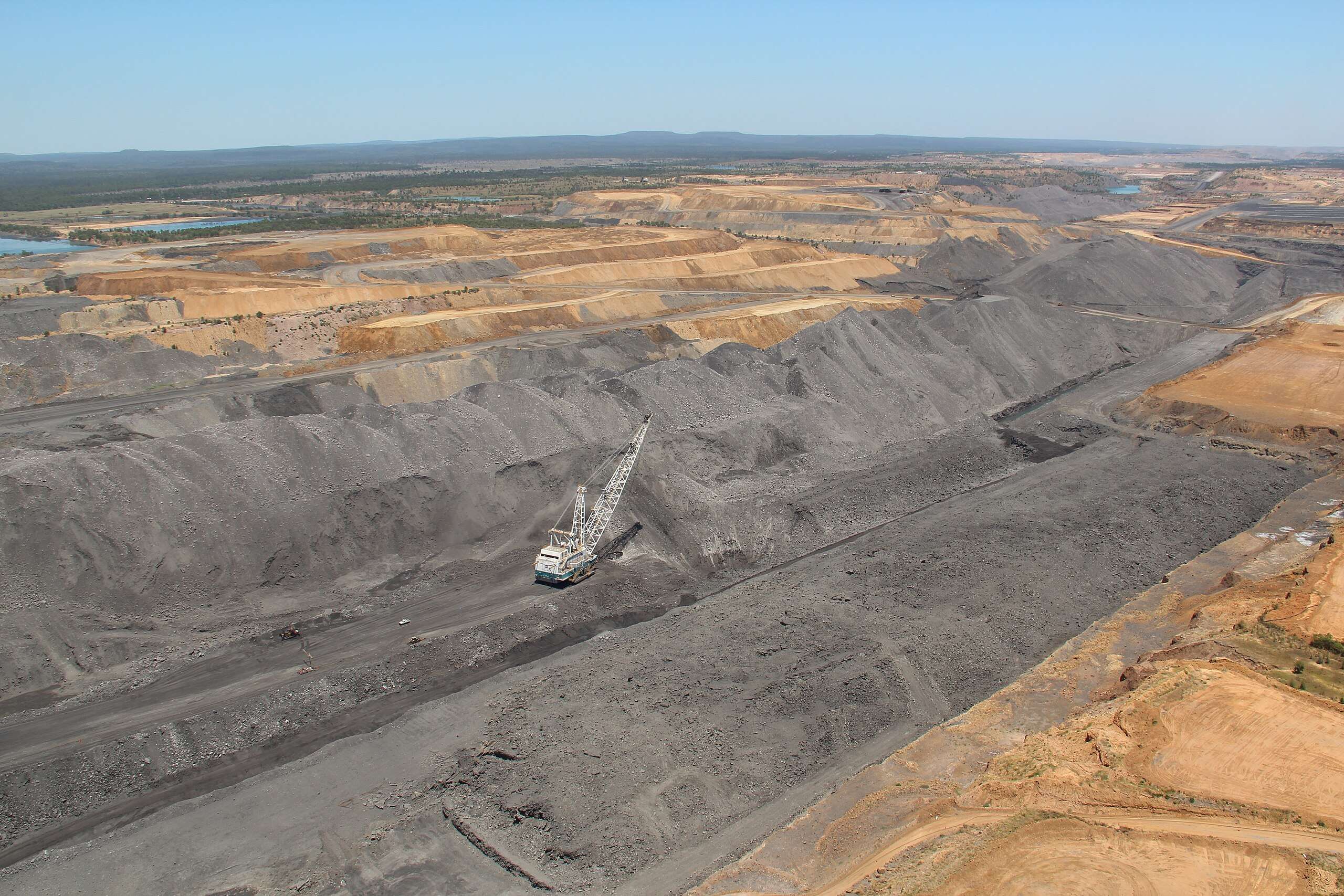 Tambang batu bara Peak Downs dan Saraji di Queensland, Australia pada 2012. (Foto: Wikimedia Commons/Beyond Coal & Gas Image Library)
