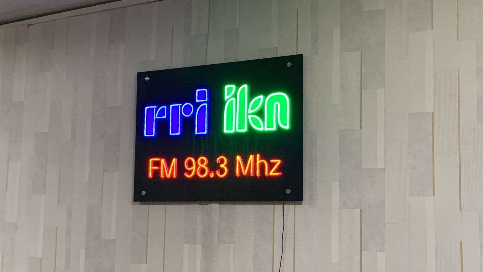 Papan nama studio RRI di Nusantara. (Foto: RRI/Alfreds Tuter)