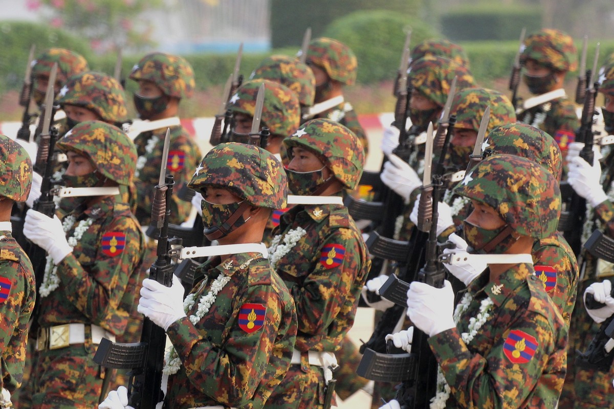 Militer Myanmar dalam Hari Angkatan Bersenjata Myanmar, 2021 lalu. (Foto: Wikimedia Commons/mil.ru)