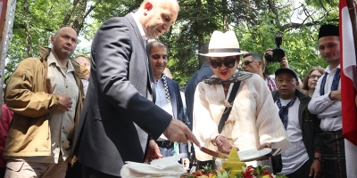 Presiden Bulgaria Potong Nasi Tumpeng di Asian Festival 2018