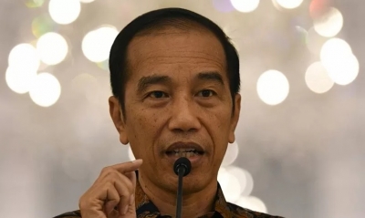 Dokumentasi - Presiden Joko Widodo menyampaikan keterangan pers terkait penangangan COVID-19 di Istana Bogor, Jawa Barat, Minggu (15/3/2020). ANTARA FOTO/Sigid Kurniawan/pras.