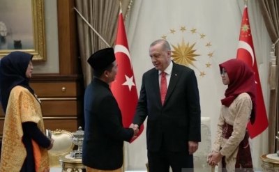 Presiden Turki Recep Tayyip Erdogan melakukan pembicaraan bilateral dengan Duta Besar RI untuk Turki Lalu Muhamad Iqbal di Istana Kepresidenan Kulliyesi, Ankara, Jumat (23/8/2019). ANTARA/HO-KBRI Ankara/aa.