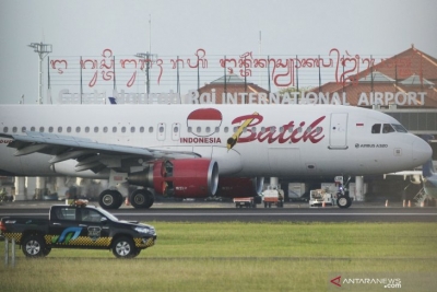 Illustrasi: Pesawat udara berada di landasan pacu Bandara Internasional I Gusti Ngurah Rai, Bali