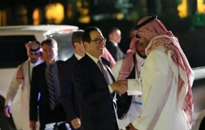 Menteri Keuangan AS Steven Mnuchin tiba untuk makan malam selamat datang di Istana Murabba, Arab Saudi, selama pertemuan para menteri keuangan dan gubernur bank sentral G20 di Riyadh, Arab Saudi pada 22 Februari 2020. ANTARA/REUTERS/Ahmed Yosri/aa.