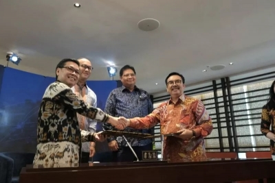 Suasana penandatanganan Perjanjian Kerja Sama antara Sekretariat Dewan Nasional KEK dan Kadin Indonesia Bidang Pengembangan Kawasan Ekonomi di Jakarta, Rabu (18/12/2019). (Humas Kemenko Perekonomian)