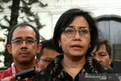 Menteri Keuangan Sri Mulyani ditemui di halaman Istana Negara, Jakarta pada Jumat sore (13/9/2019)
