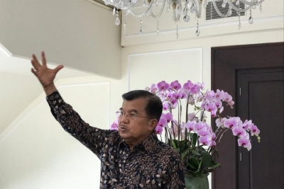 Wakil Presiden Jusuf Kalla memberikan pernyataan pers di Kantor Wapres Jakarta, Selasa (18/3/2019).