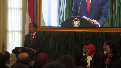 Resmikan Kongres Ikatan Notaris Indonesia, Presiden Sebut Rumitnya Investasi Didalam Negeri