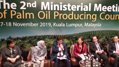 インドネシアとマレーシアは、パーム油　認証の共同基準を作成することを約束