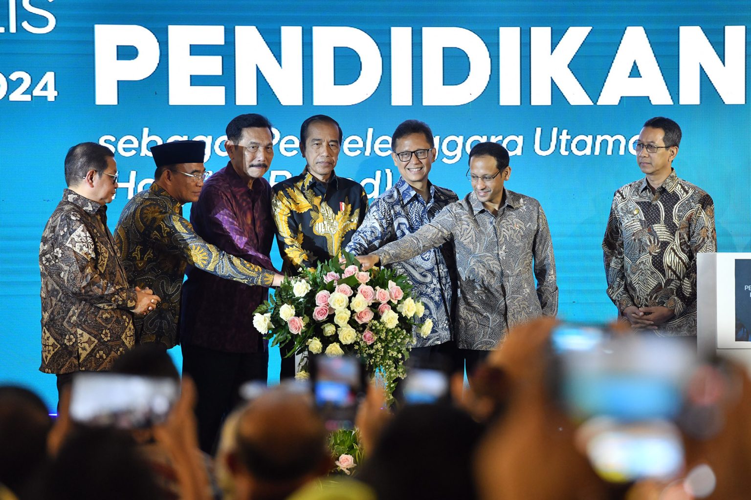 佐科总统表示对专科医生的需求支持了印尼的人口红利
