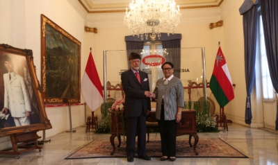 阿曼外长访问印度尼西亚，讨论巴勒斯坦问题