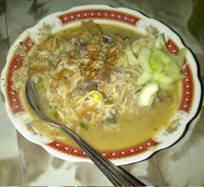 中爪哇Bantul的Sego godhog烹饪。
